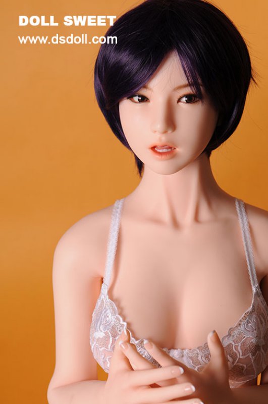 Doll Sweet 158 Plus body with Thera head in Yellow skin color.